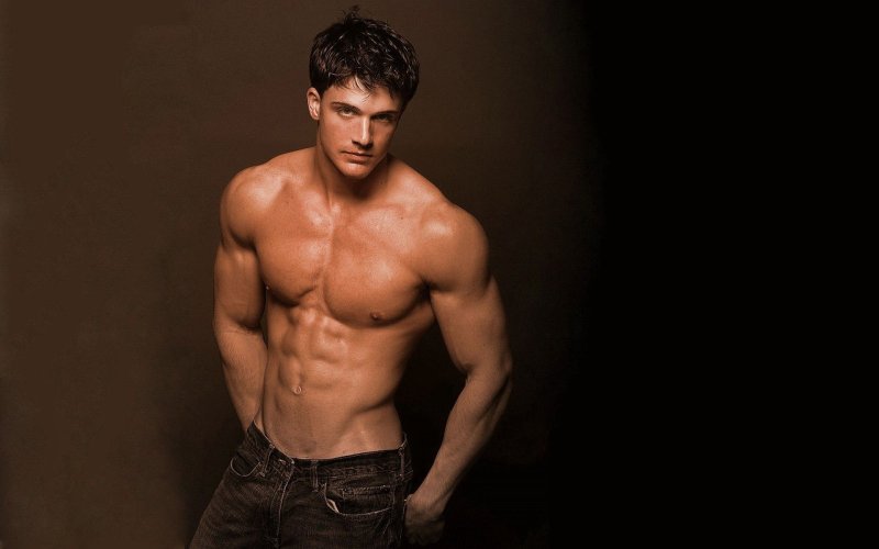 Марио Касас торс