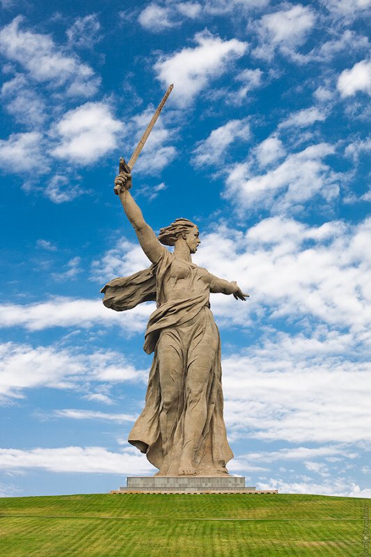 Памятник Родина мать в Волгограде