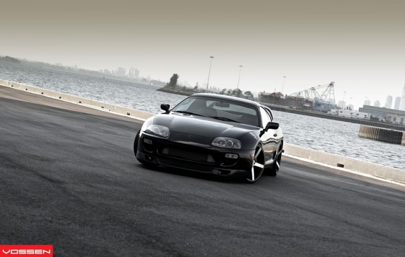 Тойота Супра черная