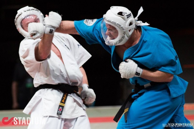 Адзума Такаши КУДО