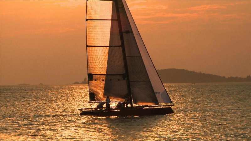 Яхта Аглая парусная