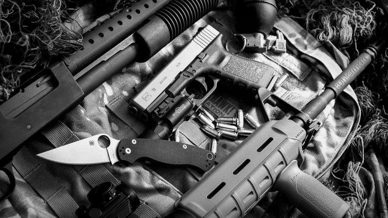 Заставка на рабочий стол оружие