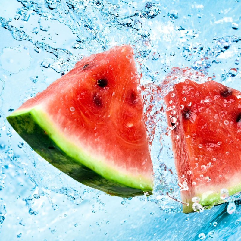Сочный Арбуз в воде