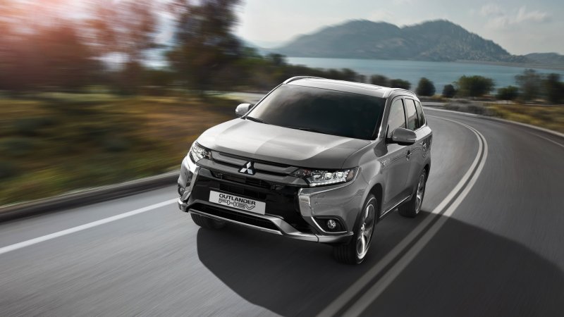 Mitsubishi Outlander 3