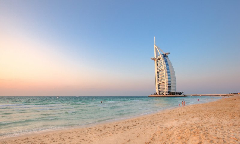 Бурдж Бич Дубай пляж