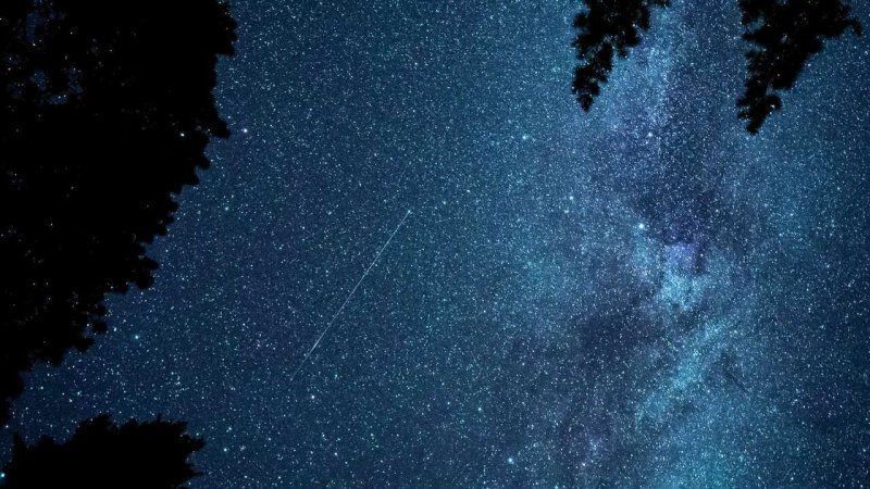 Звездопад в космосе