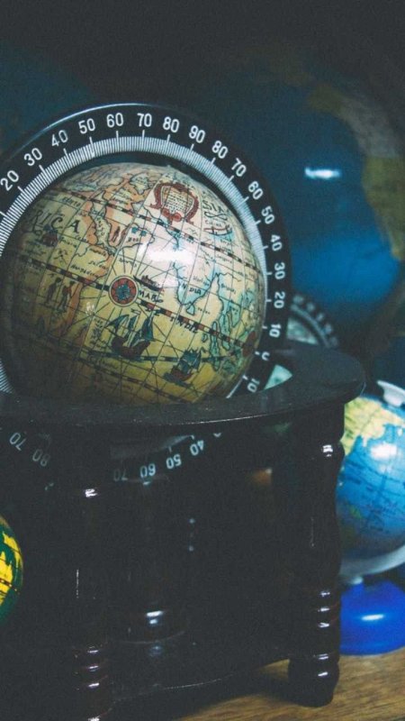 Заставка Глобус