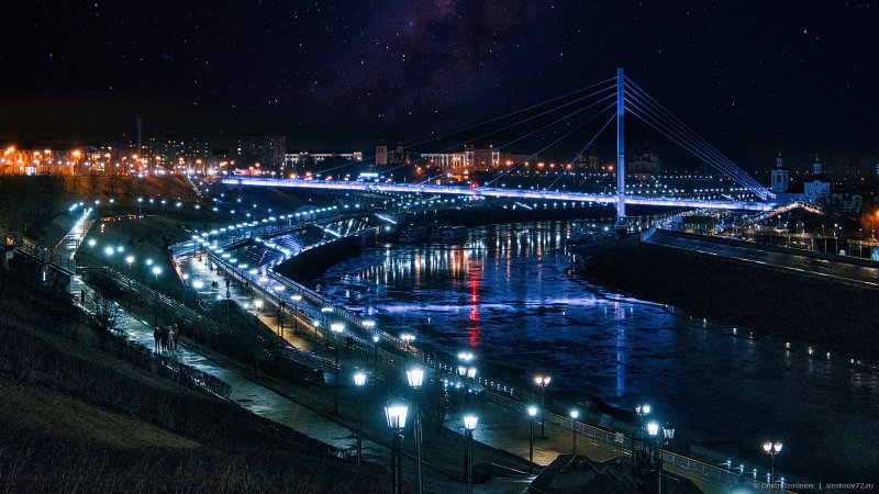 Набережная Тюмень ночью