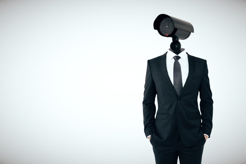 Человек с камерой на голове