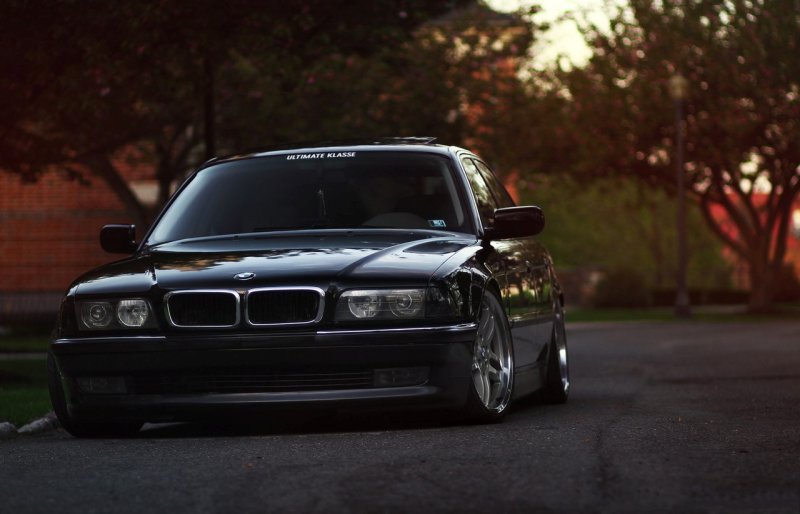 BMW 7 Series (e38)