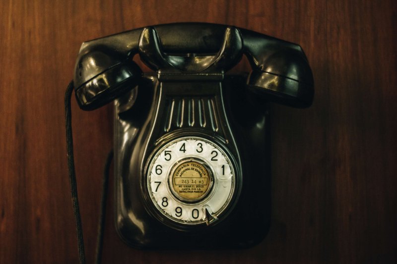 Старинный телефон