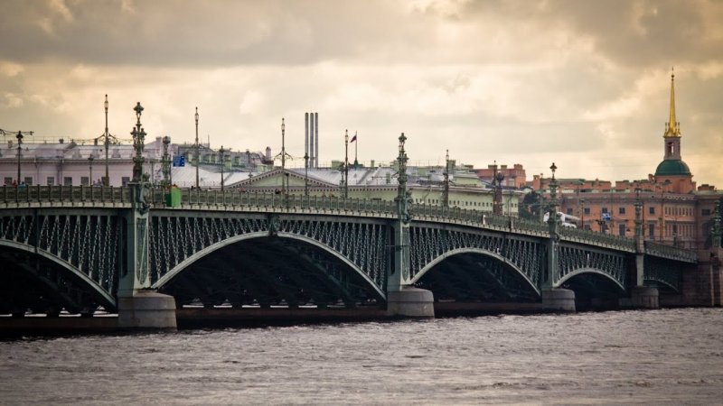 Троицкий мост в Санкт-Петербурге