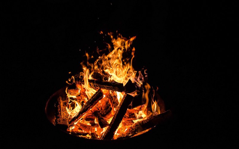 Заставка костер