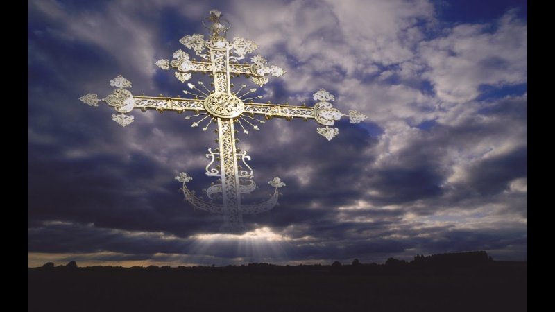 Крест в небе