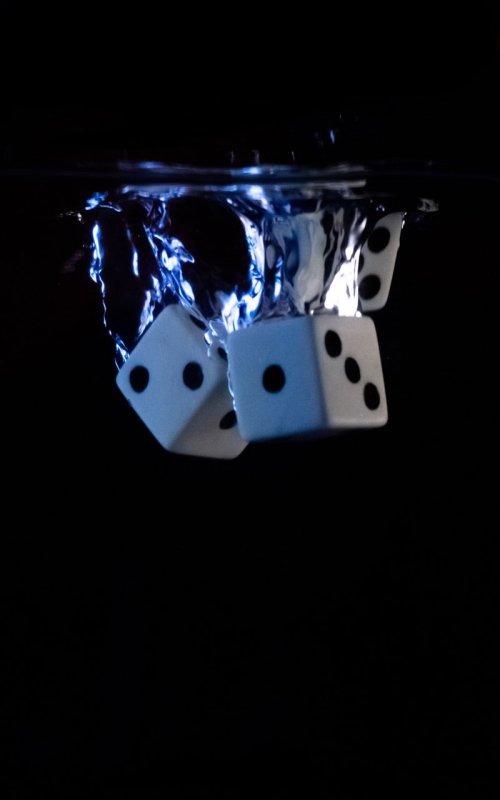 Игральные кости черные