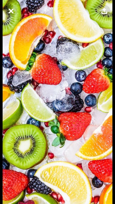 Красивые яркие фрукты