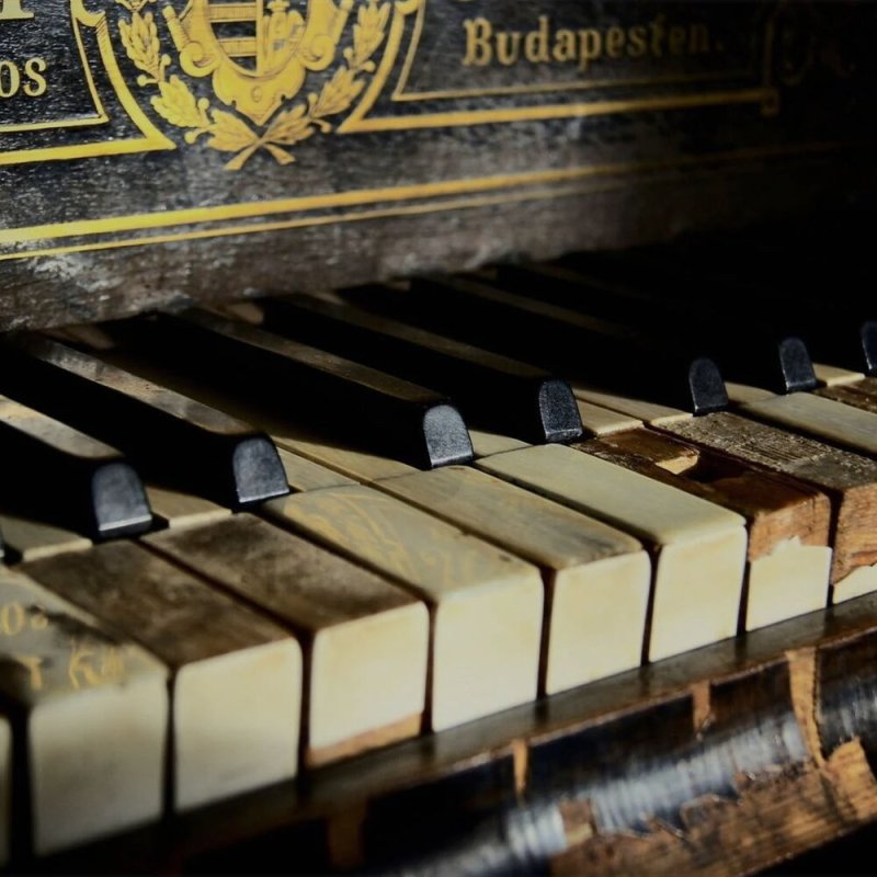 Пианино музыкальный инструмент