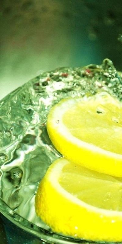 Лимон лайм в воде