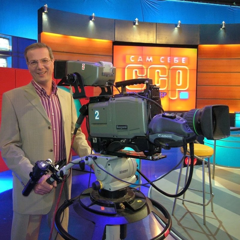 Сам себе Режиссер ведущий Алексей Лысенков 90 е