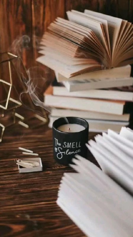 Эстетичный фон с книгами