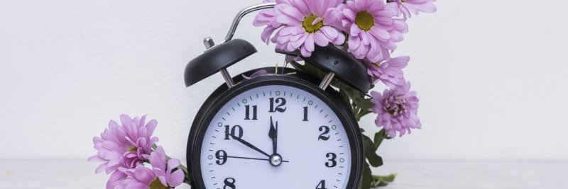 Будильник с цветами