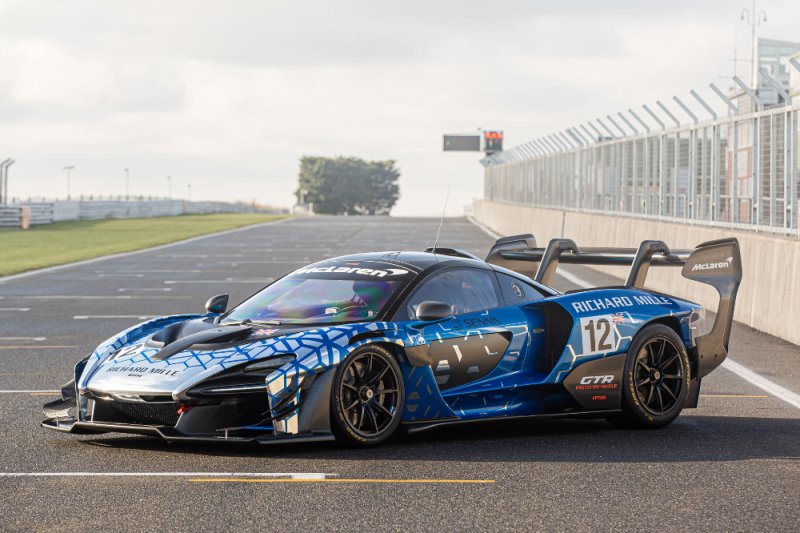 Машина MCLAREN Senna GTR