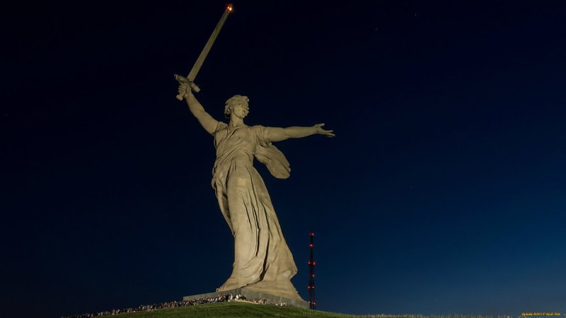 Мамаев Курган и монумент «Родина-мать»