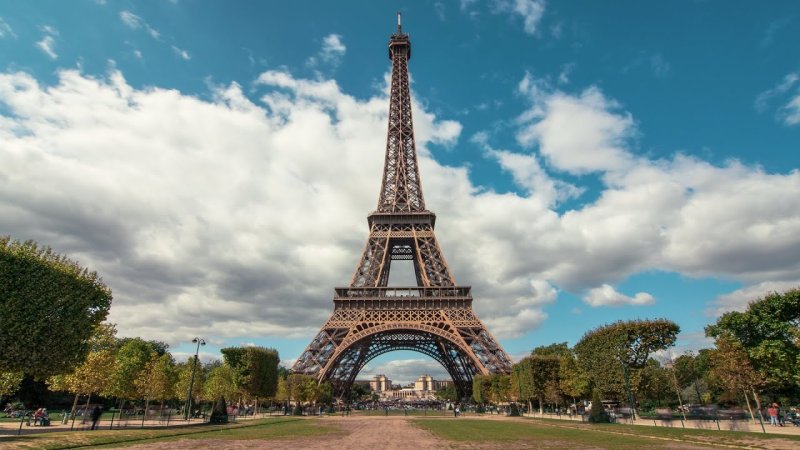 Эйфелева башня (la Tour Eiffel)