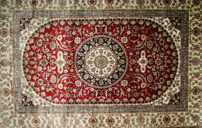 Ковер на стене