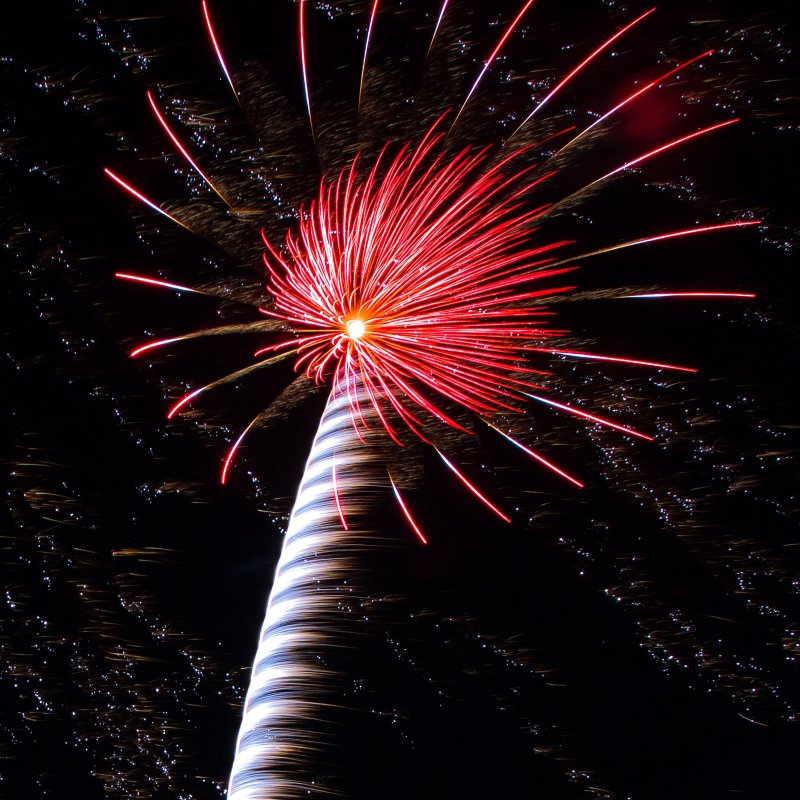 Заставка на телефон салют