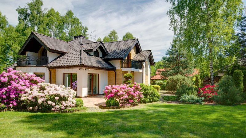 Красивый уютный домик