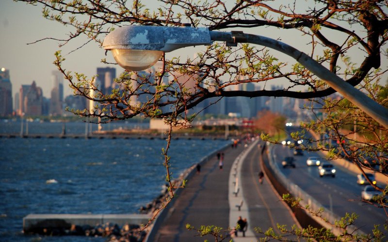 Красивая Весна в городе