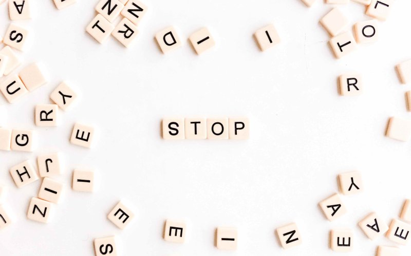 Алфавит фон