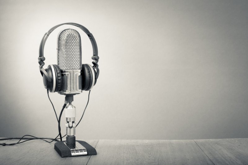 Наушники с микрофоном