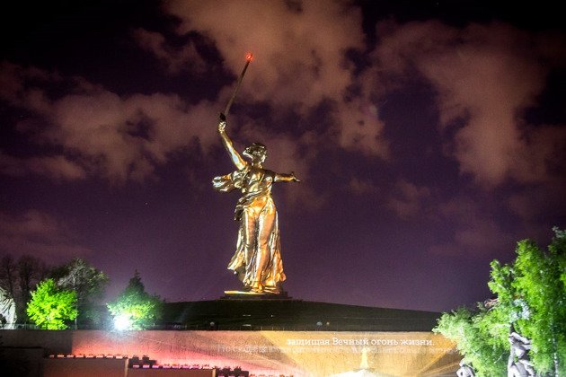 Вечерний Мамаев Курган Волгоград