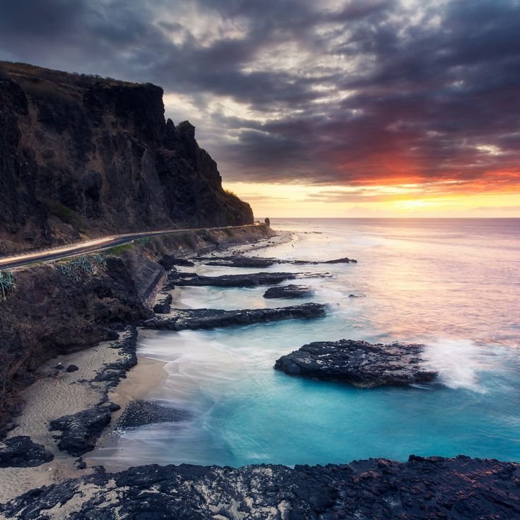 Океан и скалы