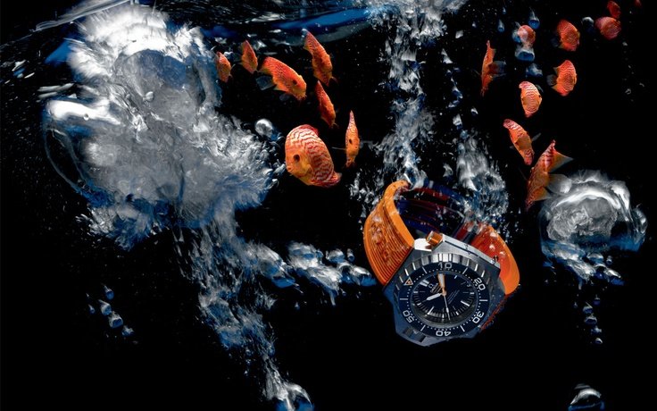 Часы под водой