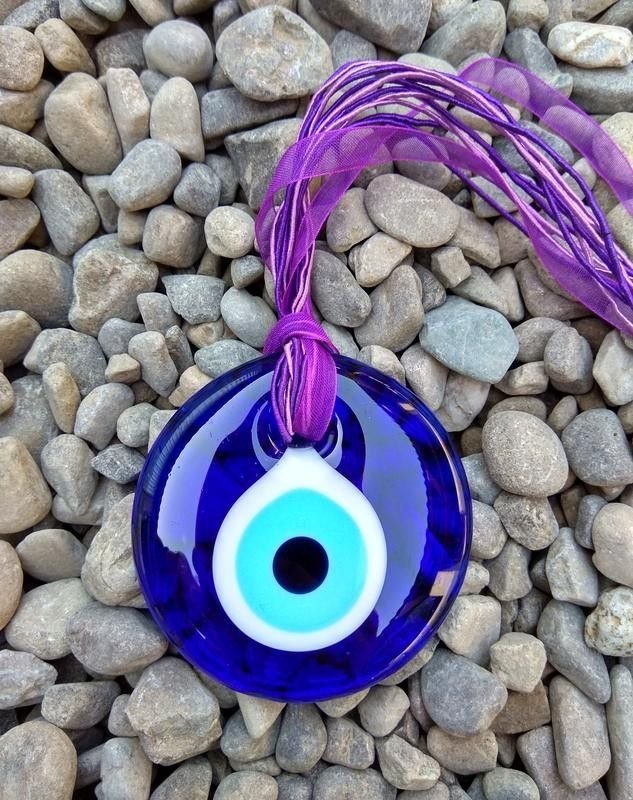 Назар («турецкий глаз», «глаз Фатимы»).