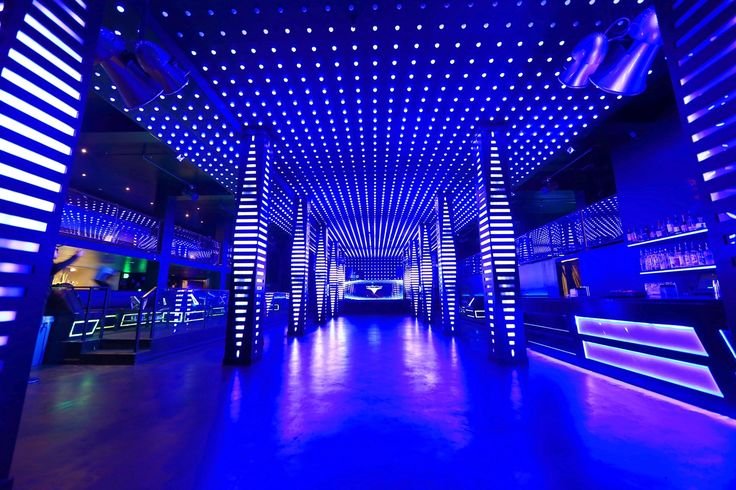 Танцпол в клубе