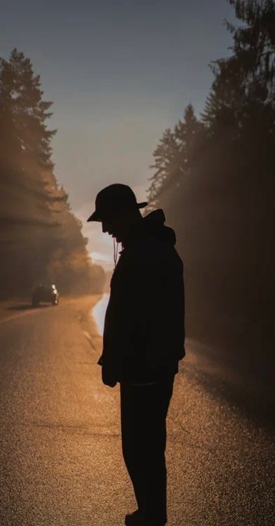 Одинокий человек