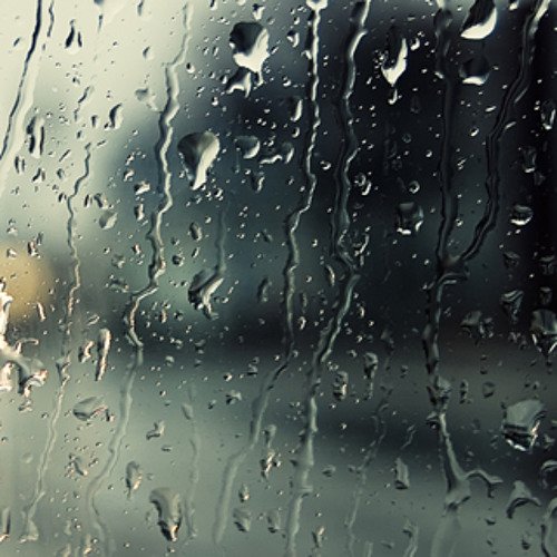 Капли дождя на стекле