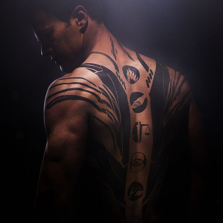 Тео Джеймс обои