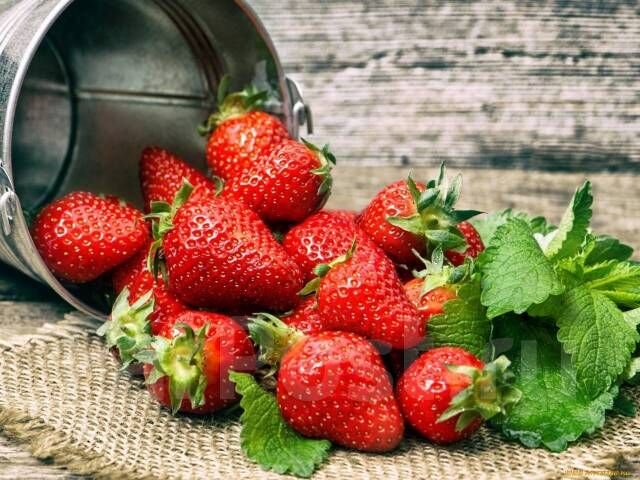 Летние ягоды