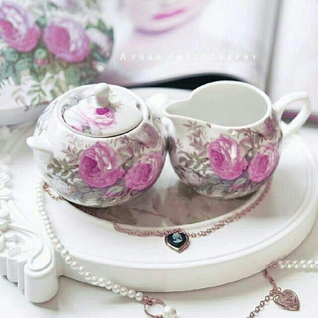 Красивый сервиз