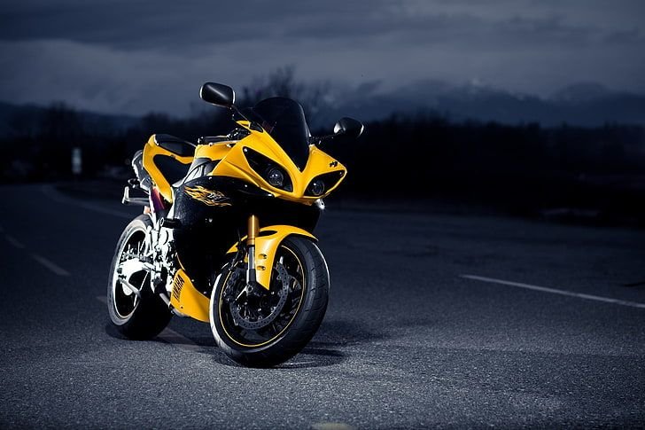 Yamaha r1 желтый