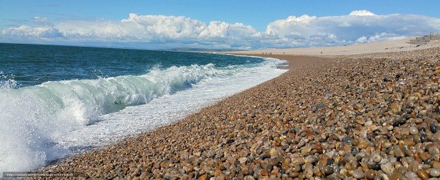 Камни на пляже в Адлере