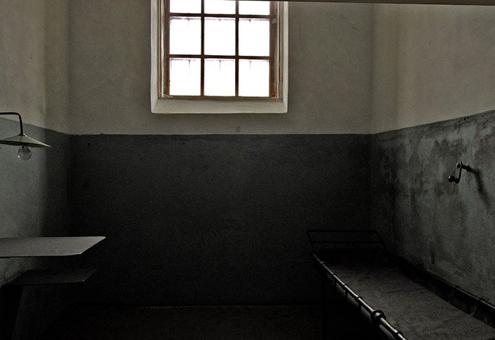 Одиночная камера для заключенных
