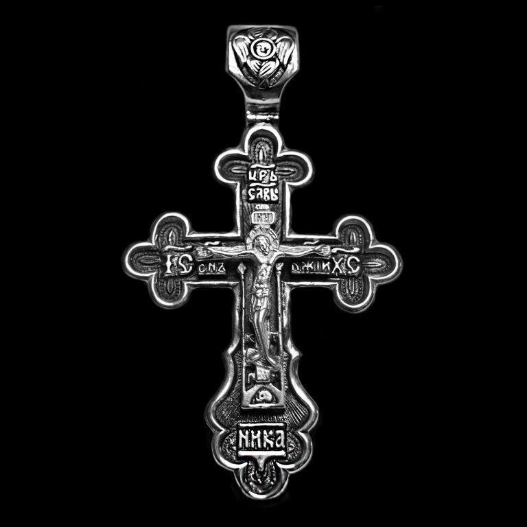 Крест на черном фоне