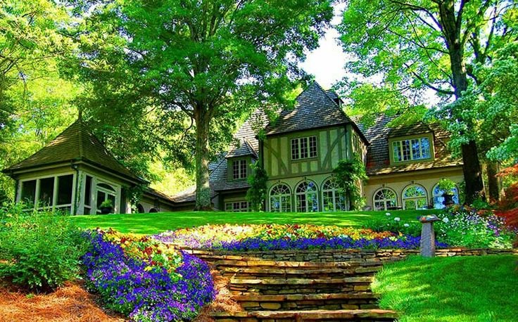 Домик в саду