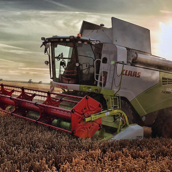 Комбайн CLAAS Tucano